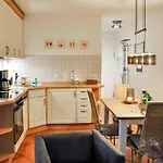 Apartment Poseidon Kuehlungsborn
